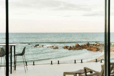 Novo Luxury Apartment Penguin Accommodation Itas - Travel Search 2