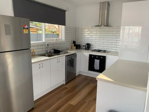 Nth Central 4BR Reno W WiFi - Travel Agents 3