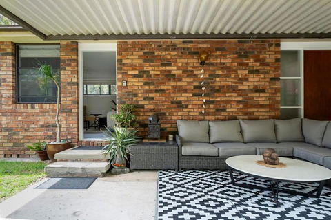 Oak Retreat Bliss By The Beach - Tourism Guide 0
