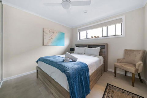 Oak Retreat Bliss By The Beach - Tourism Guide 3