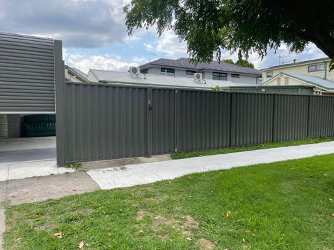 Oakleigh Private Unit - Tourism Guide 2