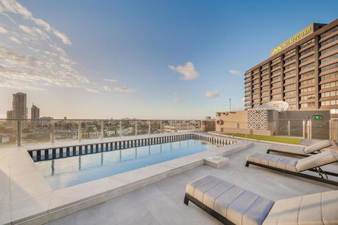 Oaks Sydney Hyde Park Suites - Tourism Guide 0
