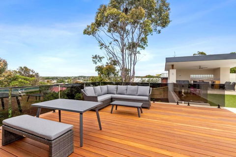 OASIS ON SUNSET - Tranquility Close To The Ocean - Travel Agents 3