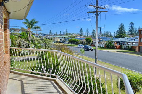 Ocean Breeze 8 - Tourism Guide 2