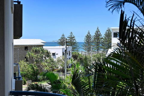 Ocean Breeze Oasis, Steps To Beach & Shops - Tourism Guide 1