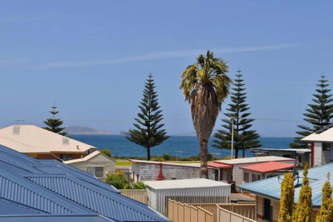 Ocean Escape Esperance - Tourism Guide 2