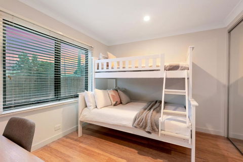 Ocean Grace By The River And Ocean Pet Friendly - Tourism Guide 2