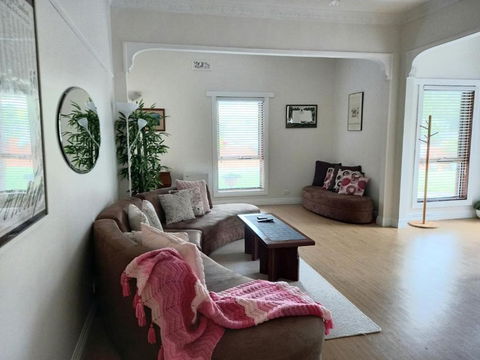 Ocean Aspect And Central To CBD - CoSheirm Apartments On Merri - Tourism Guide 1