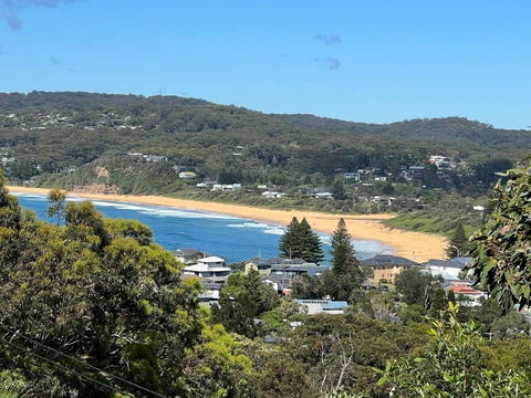 Ocean Views Beach Retreat - Tourism Guide 1