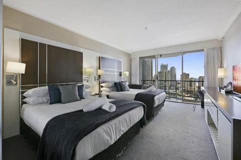 Ocean View 2-Bed Studio In The Heart Of Surfers - Tourism Guide 1