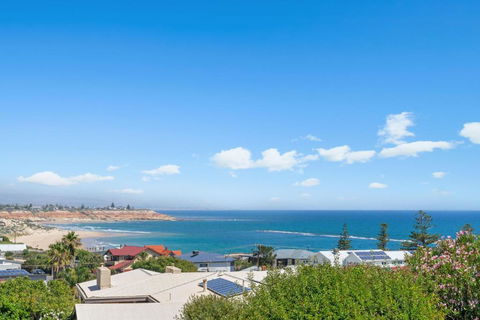 Ocean View In Port Noarlunga - Tourism Guide 2