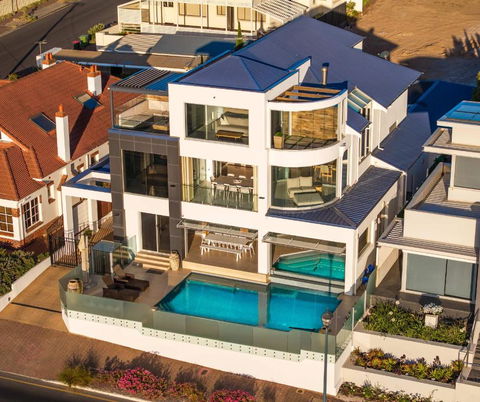 Ocean View Villa With Pool Spa & Cinema - Cruises Travel 0