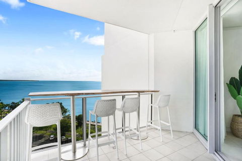 Ocean Views At Mantra Trilogy - Tourism Guide 0