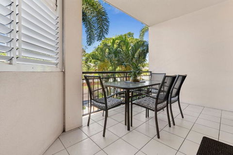 Oceanbreeze Apartment In Cairns North - Tourism Guide 1