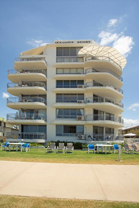 Oceanside Resort - Absolute Beachfront Apartments - Tourism Guide 0