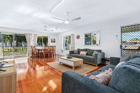 OceanViews On Burrum Whole - Tourism Guide 2