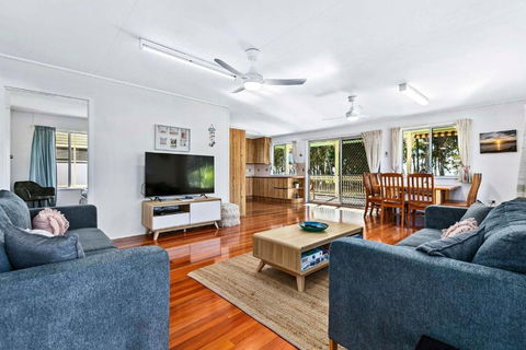 OceanViews On Burrum Whole - Tourism Guide 3