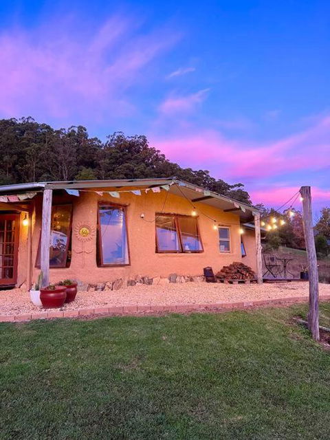 Off Grid Cob Home - Tourism Guide 1