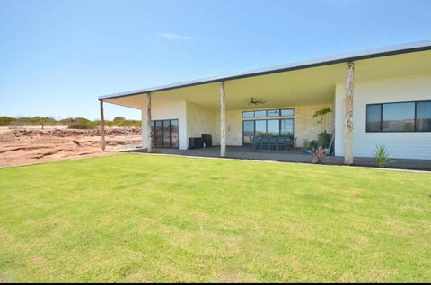 Off The Hook Kalbarri - Tourism Guide 1