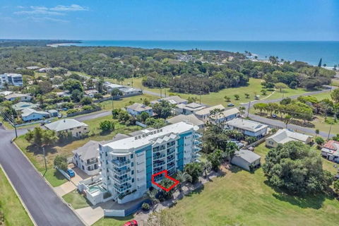 Ohana Vibe Bargara - Tourism Guide 1