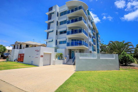 Ohana Vibe Bargara - Tourism Guide 0