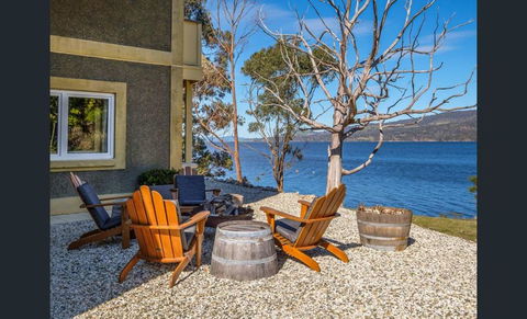 On The Huon River - Travel Search 3