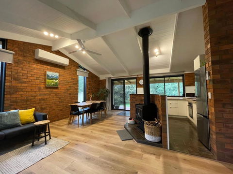 On The River, Porepunkah - Bright VIC - Travel Search 0