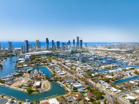 Opulence On Broadbeach - Tourism Guide 3