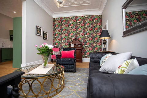 Oxbridge- Period Home In Central Goulburn - Tourism Guide 3