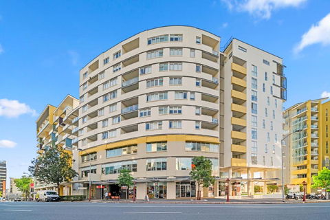 Oxygen Apartments - Travel Agents 1