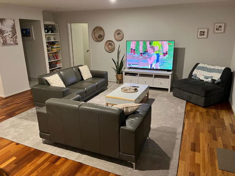 One Merino Panoramic Beach House Modern Sleeps 10 - Travel Search 1