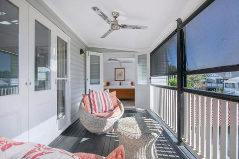 Paddington Cottage - A Classic Queenslander Stay - Cruises Travel 1