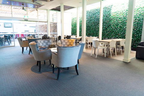 Panania Hotel Sydney - Travel Search 3
