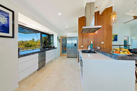 Panorama Beach House - Travel Agents 1