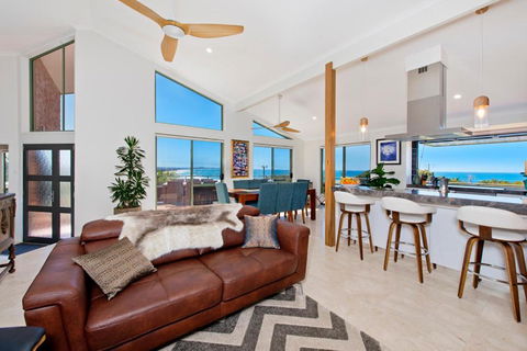 Panorama Beach House - Travel Agents 2