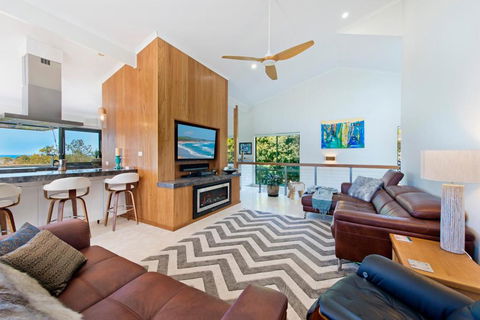 Panorama Beach House - Travel Agents 3
