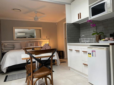 Paperbark Bed & Breakfast - Cruises Travel 1