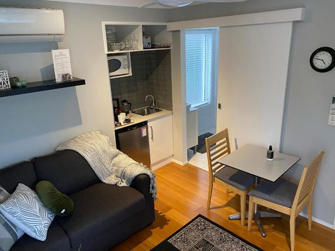 Paperbark Bed & Breakfast - Cruises Travel 0