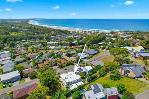 Paradise View @ Bonny Hills - Travel Agents 1