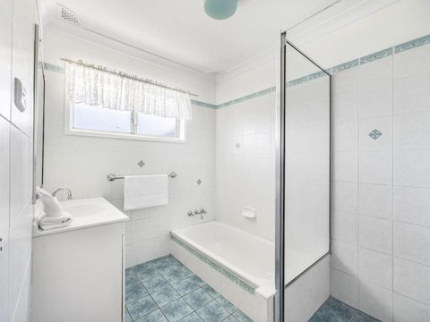 Peaceful 3BR Comfy Unit Sunnybank Near Everything - Travel Search 3