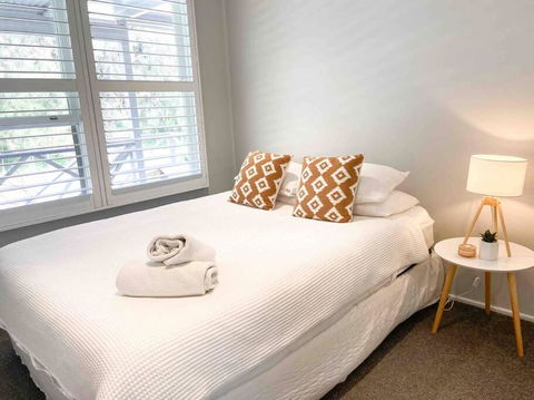 Peaceful Merewether Family Home - Tourism Guide 1