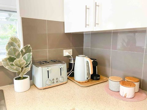 Peaceful Merewether Family Home - Tourism Guide 2
