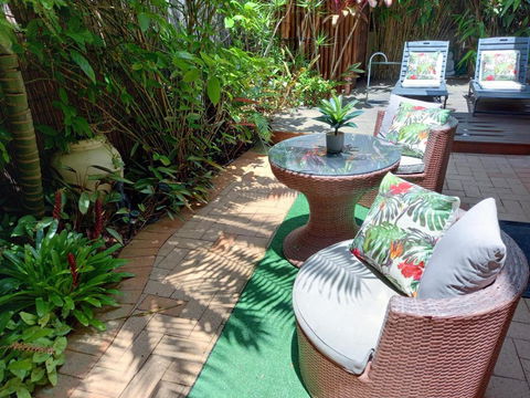 Palm Garden Villa-Apt With Tropical Courtyard At Cronulla Beach - Cruises Travel 2
