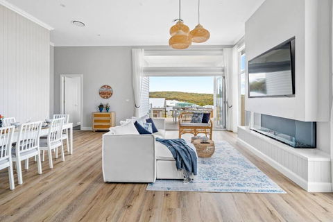 Playa Azul-Beach House On Catherine Hill Bay And Moonee Beach - Travel Search 2