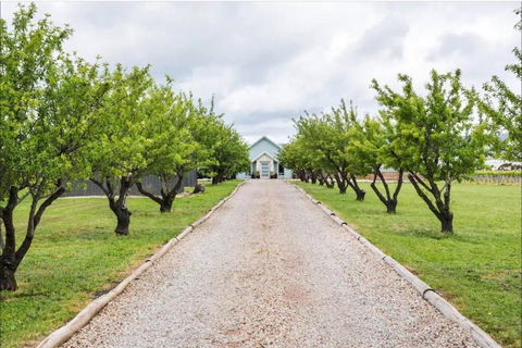 Pethick House - Travel Search 0