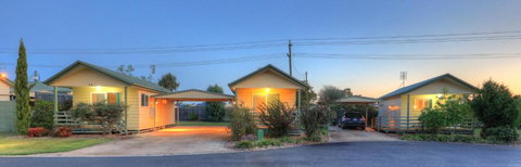 PepperTree Cabins, Kingaroy - Tourism Guide 1