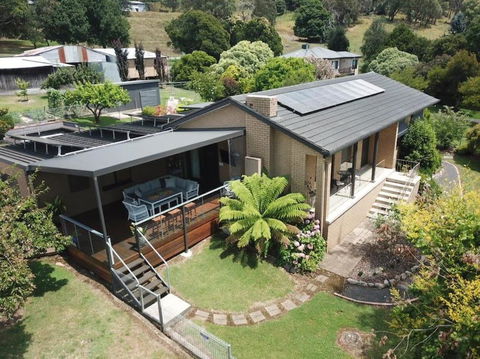 Perfect Country Home - Travel Search 2