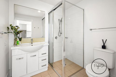 Perfect Penthouse - WiFi Included - Tourism Guide 1