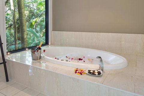 Pethers Rainforest Retreat - Tourism Guide 2
