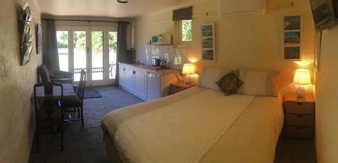 Pierrepoint Accommodation - Tourism Guide 2